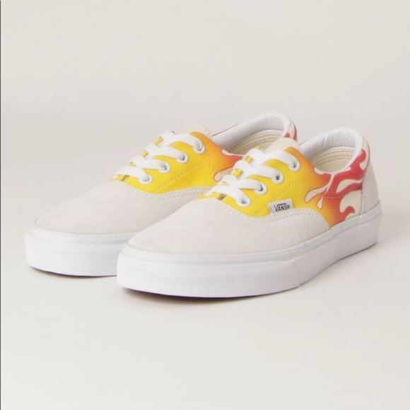 VANS UA ERA (FLAME)TRUE WHITE/CLASSIC WHITE WMNS - Picture 3 of 15